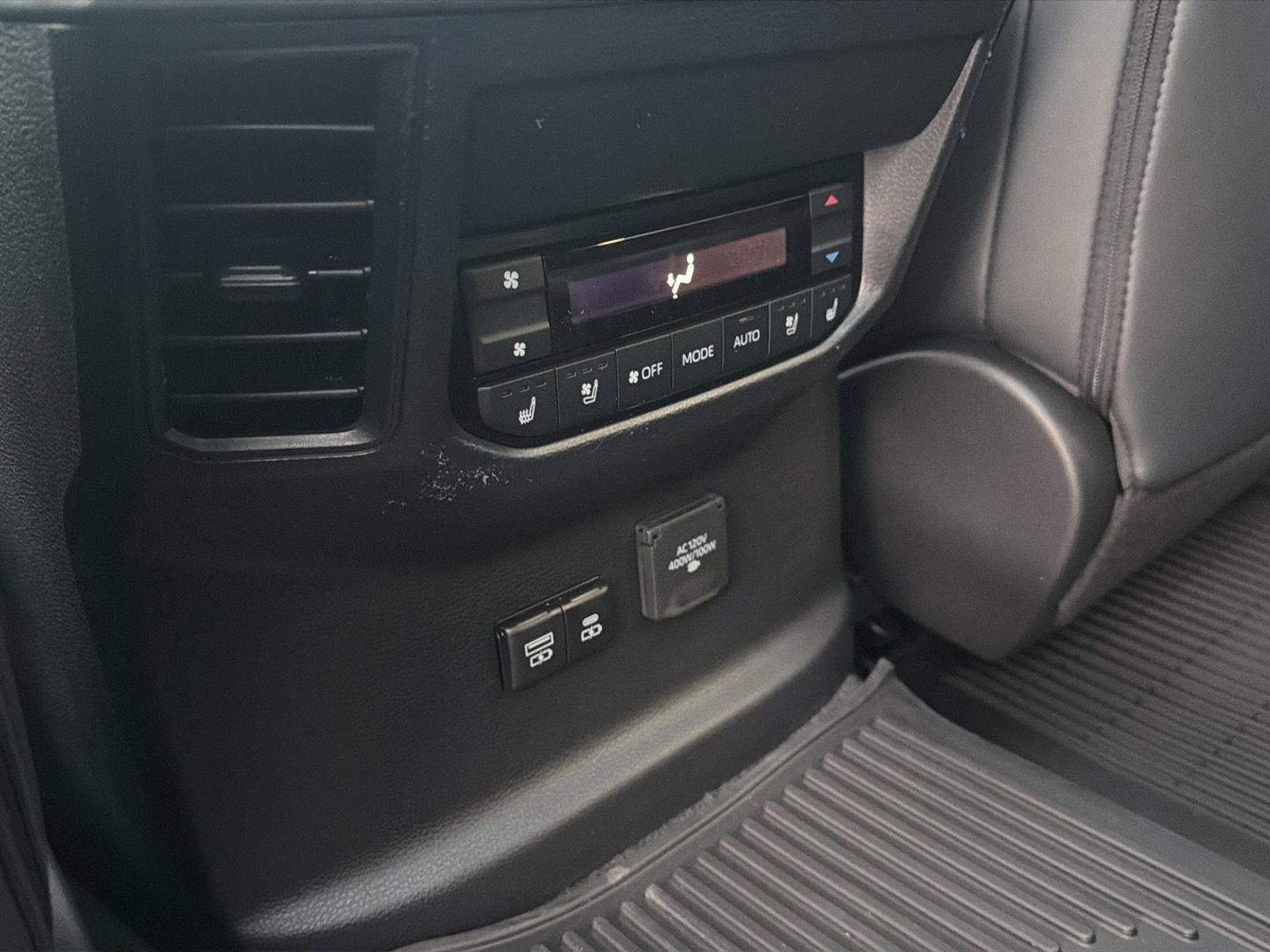 New 2026 Toyota Sequoia Platinum AWD/4WD image 12