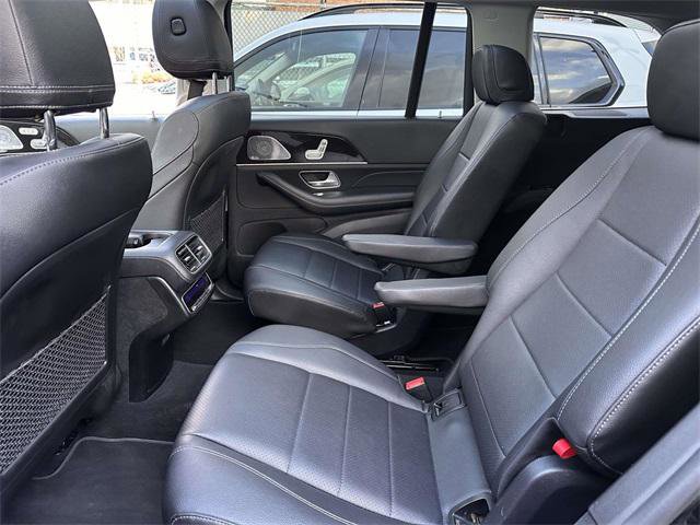 Used 2023 Mercedes-Benz GLS 450 4MATIC image 13