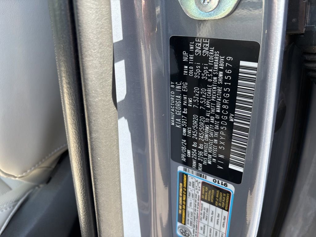 Certified 2024 Kia Telluride SX Prestige w/ Towing Package image 5