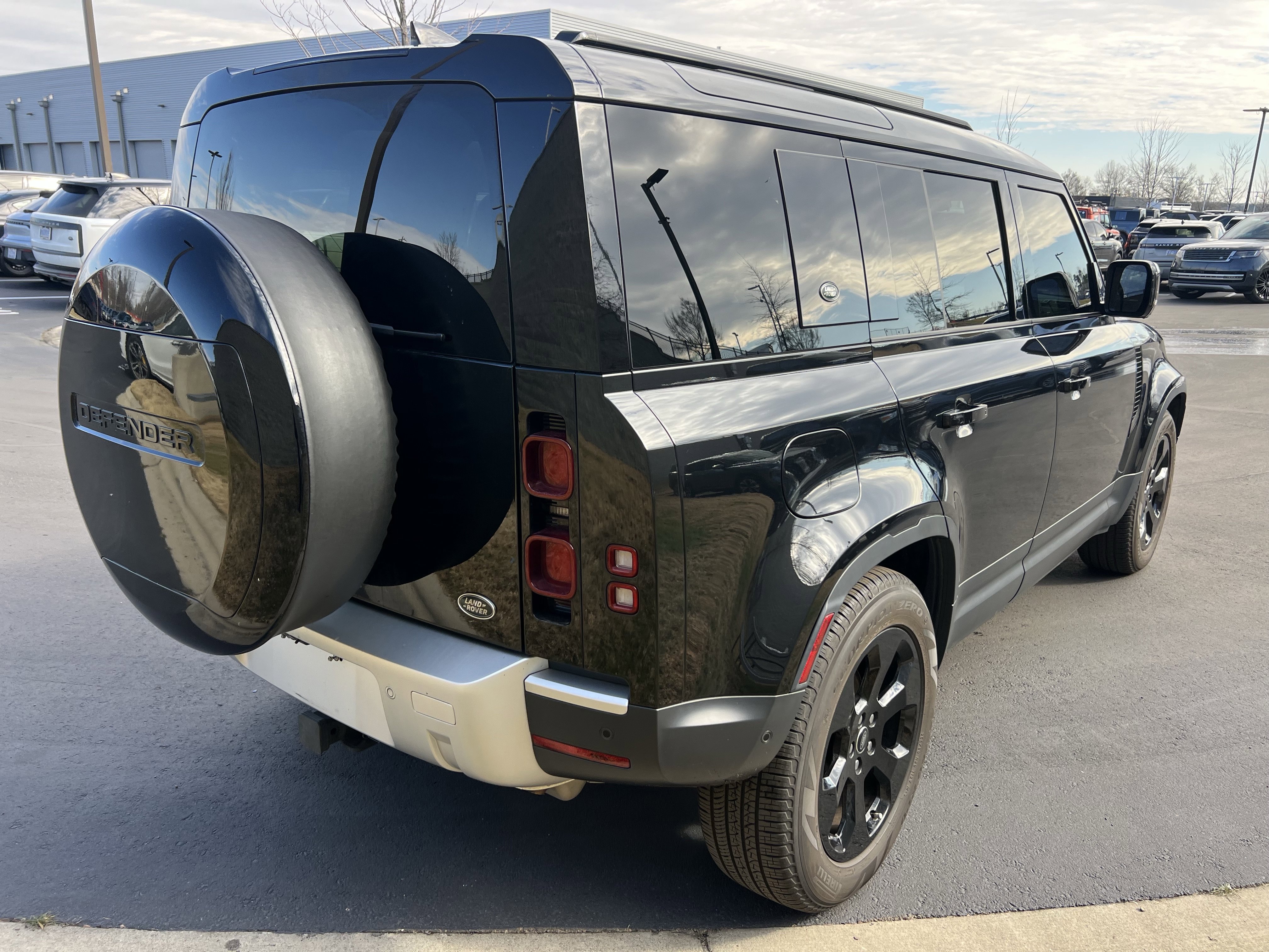 Used 2023 Land Rover Defender 110 S image 35