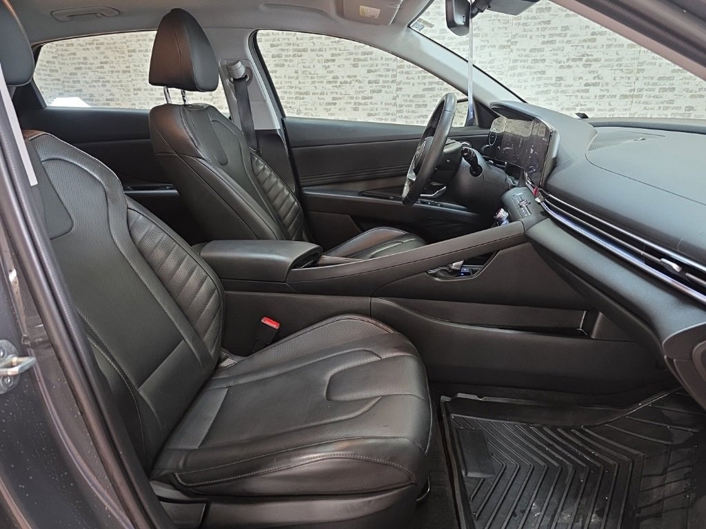 Certified 2024 Hyundai Elantra Limited image 9