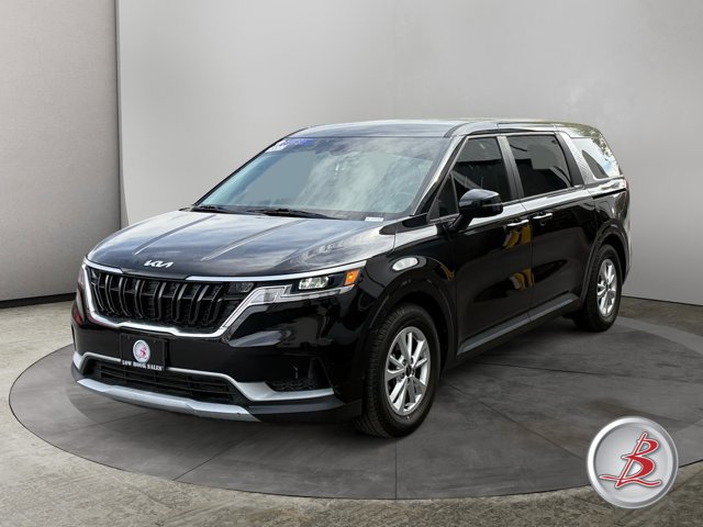 Used 2022 Kia Carnival LX image 2