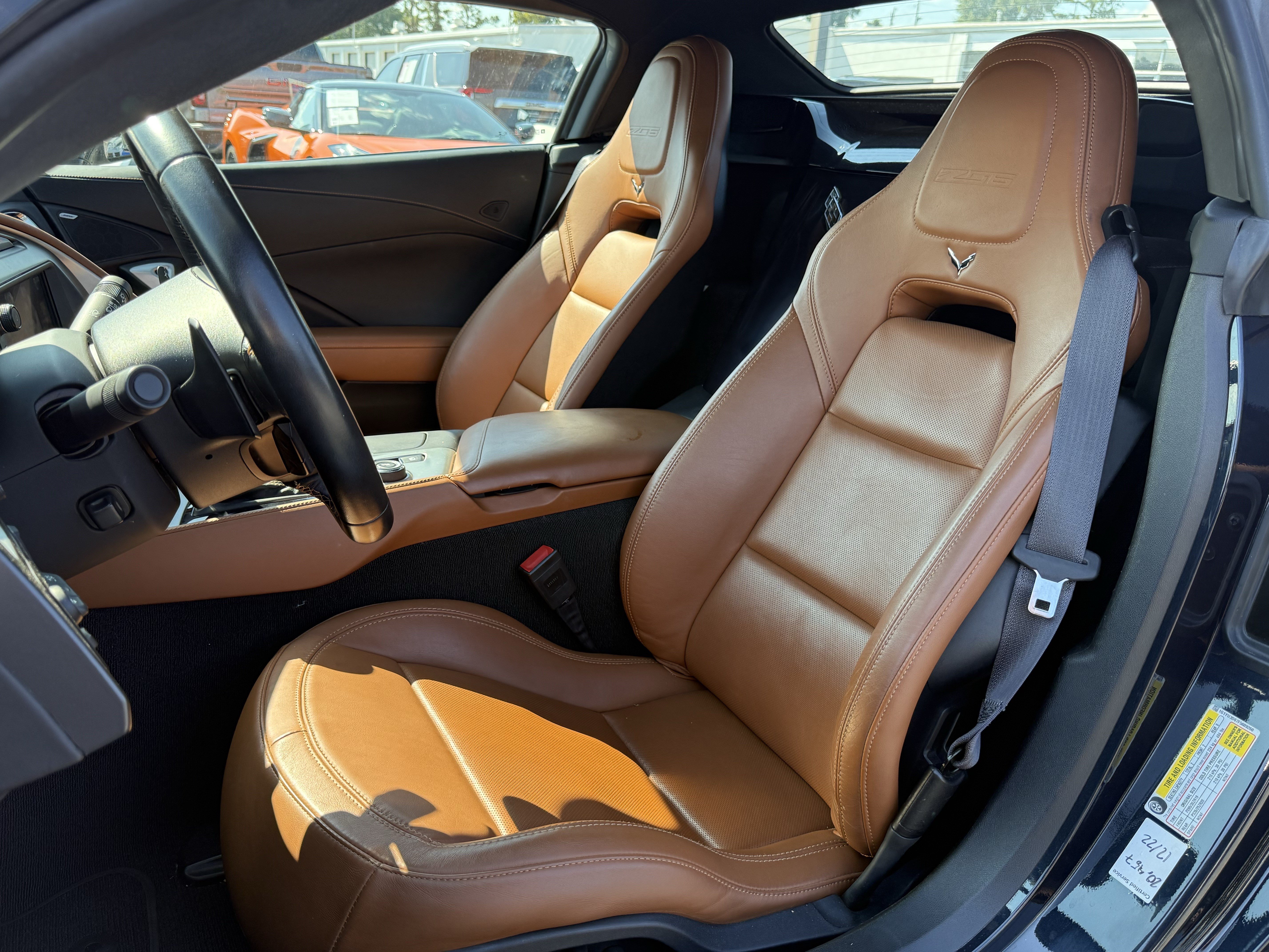 Used 2015 Chevrolet Corvette Z06 w/ 3LZ Preferred Equipment Group RWD image 7