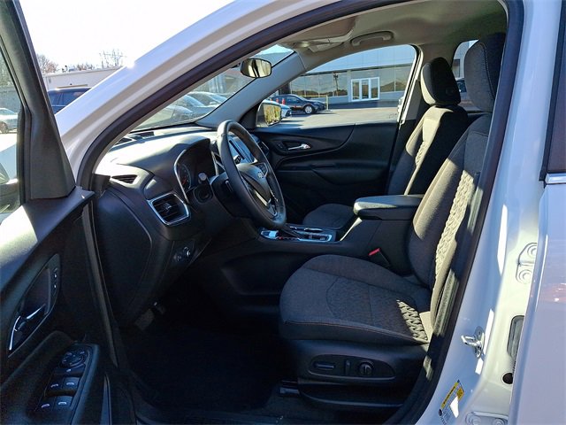 Used 2024 Chevrolet Equinox LT image 14