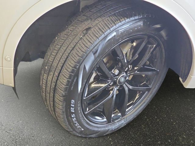 Used 2025 Land Rover Discovery Sport S AWD/4WD image 34