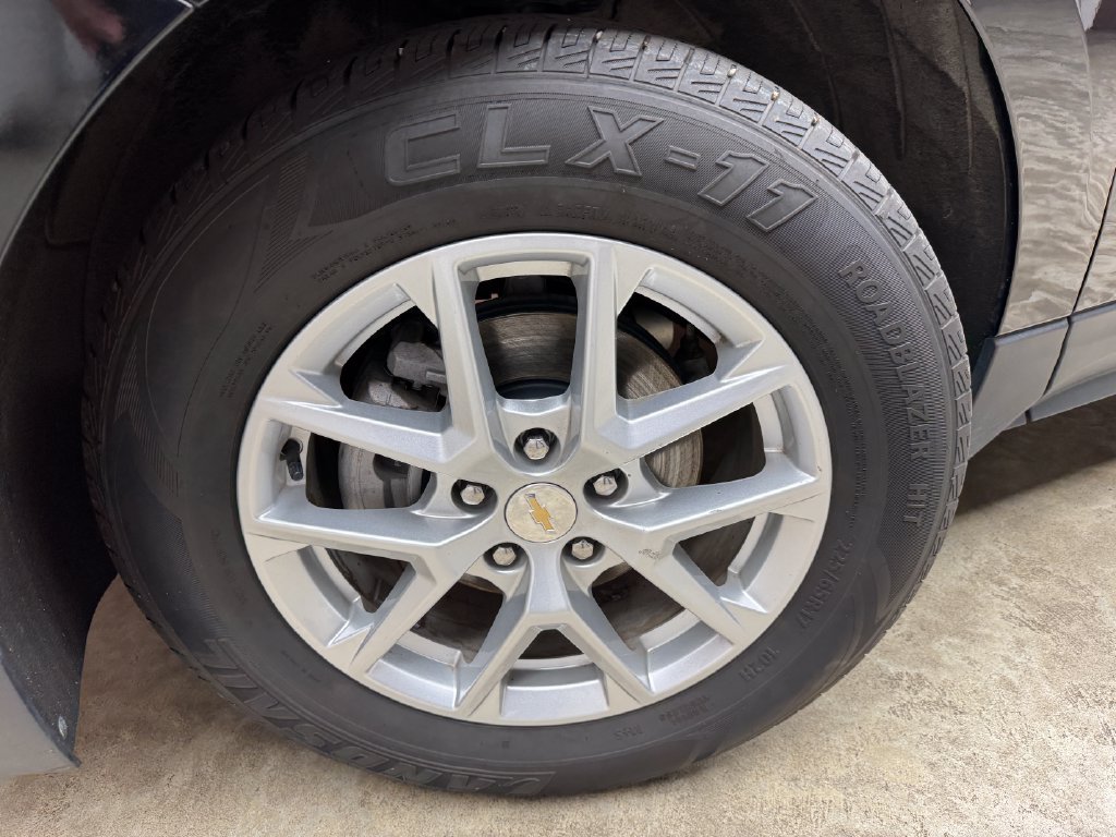 Used 2023 Chevrolet Equinox LS w/ LS Convenience Package FWD image 27