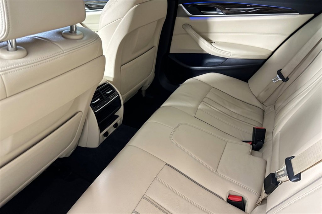 Used 2018 BMW 530e image 13