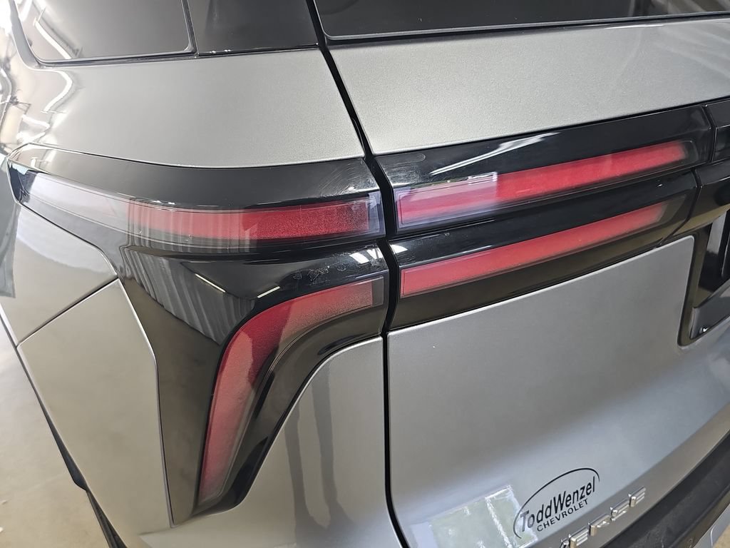 Certified 2024 Chevrolet Traverse LT w/ Trailering Package FWD image 41