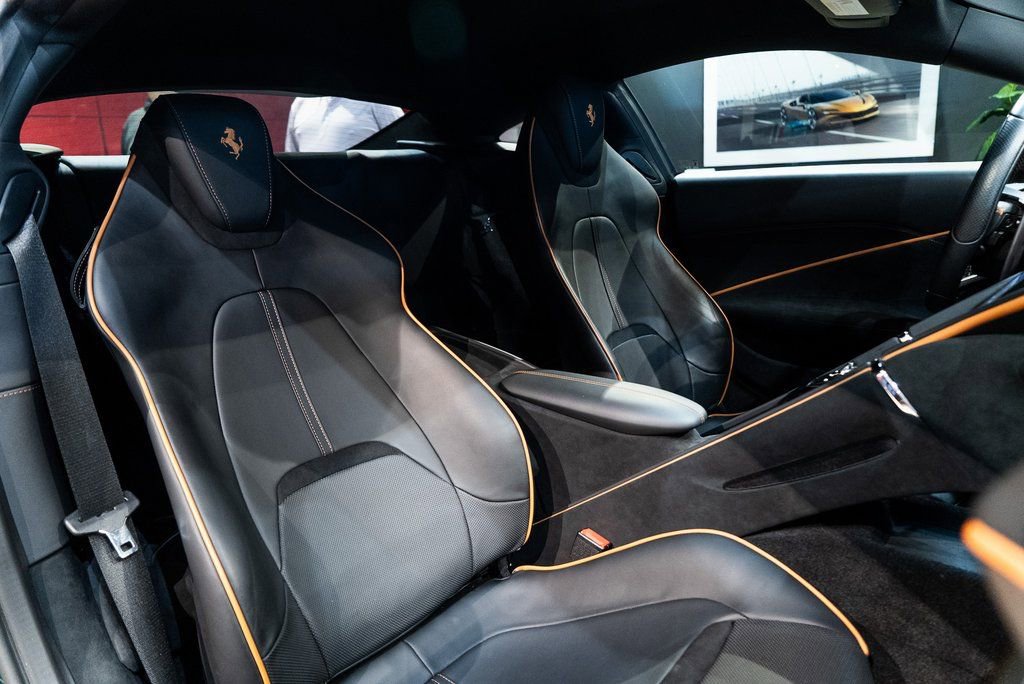 Certified 2022 Ferrari Roma image 38