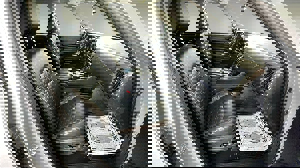 Used 2022 Nissan Pathfinder Platinum w/ Cargo Package image 13