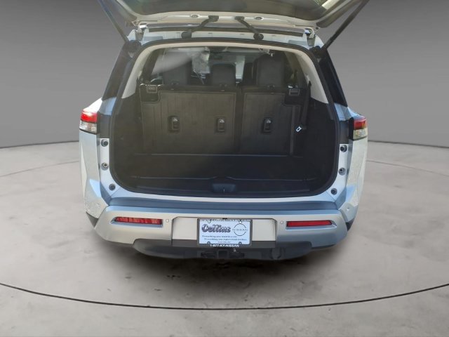 Certified 2024 Nissan Pathfinder SL w/ SL Premium Package AWD/4WD image 10