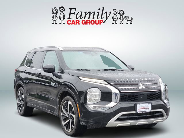 Used 2023 Mitsubishi Outlander SEL AWD/4WD image 2