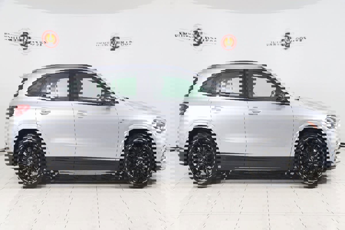 Used 2024 Mercedes-Benz GLA 35 AMG 4MATIC image 2