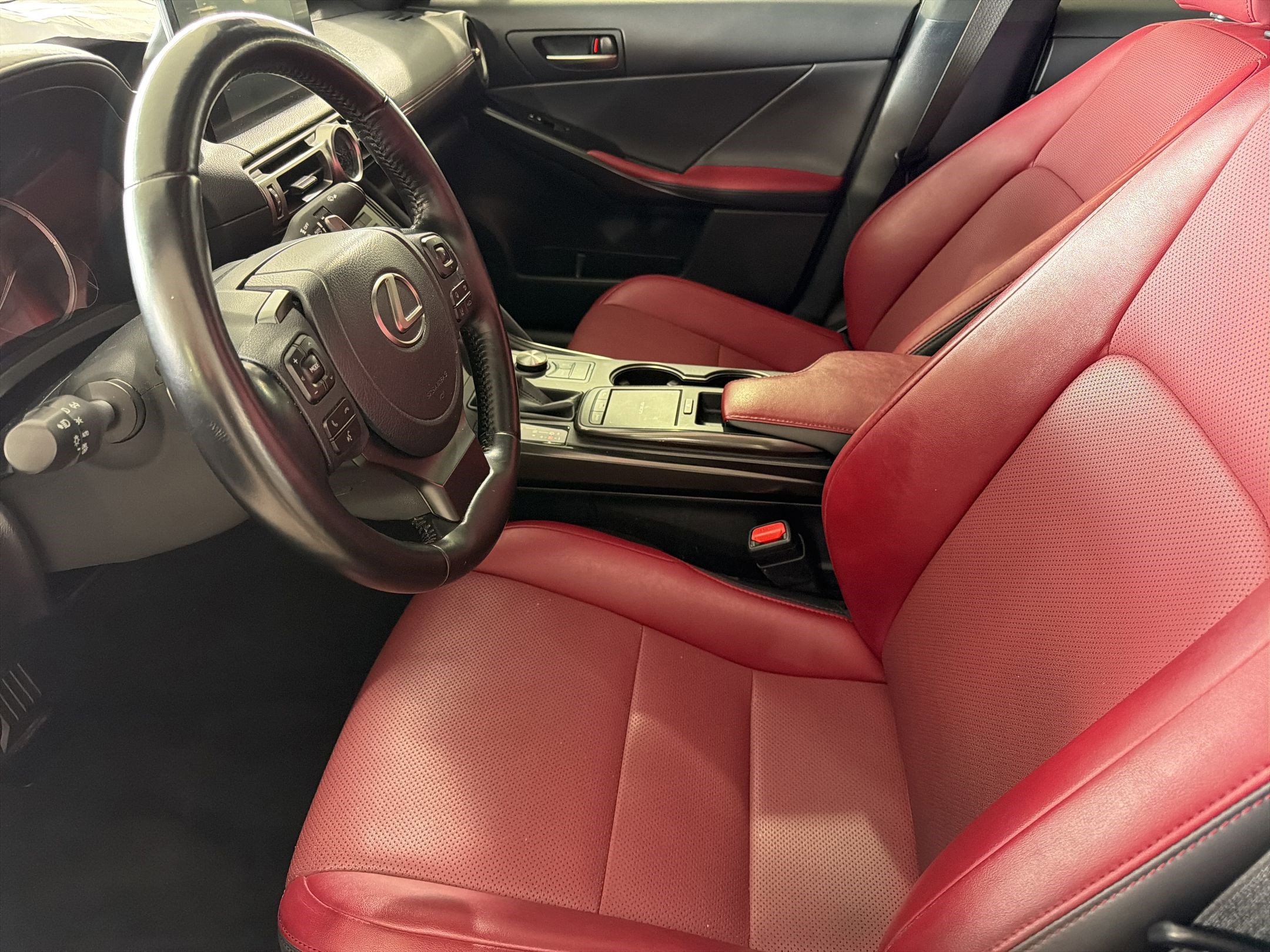 Used 2021 Lexus IS 300 w/ Comfort Package image 4