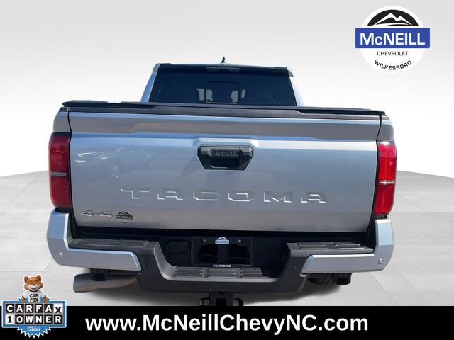 Used 2024 Toyota Tacoma SR5 AWD/4WD image 7