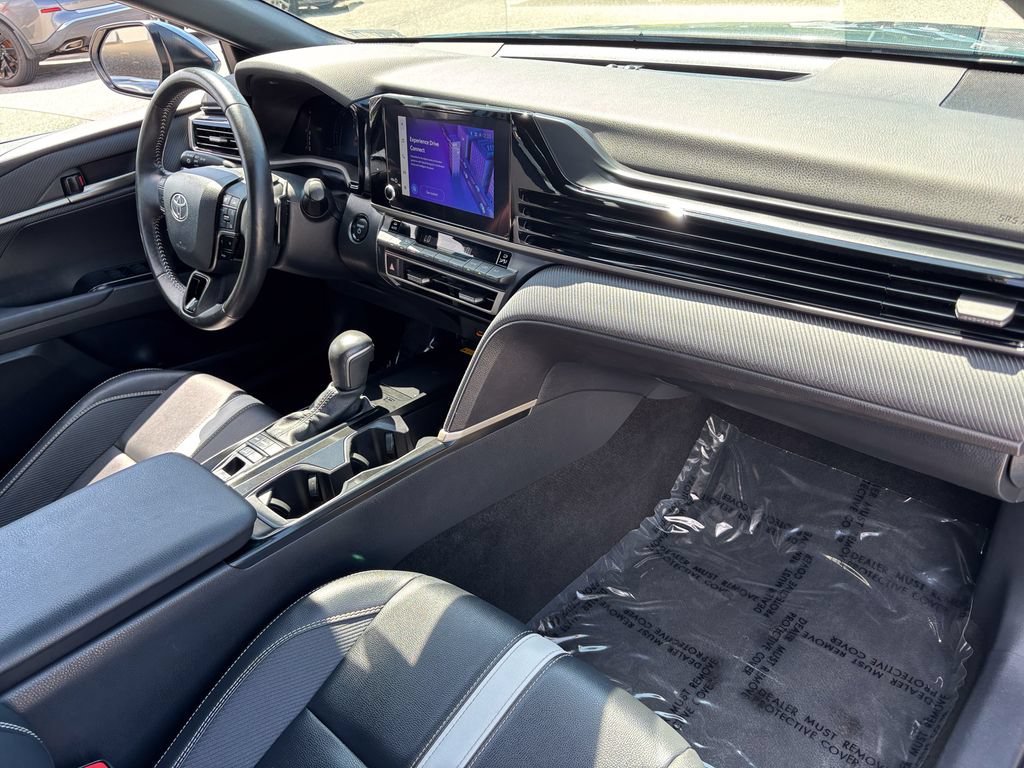 Used 2025 Toyota Camry SE FWD image 37