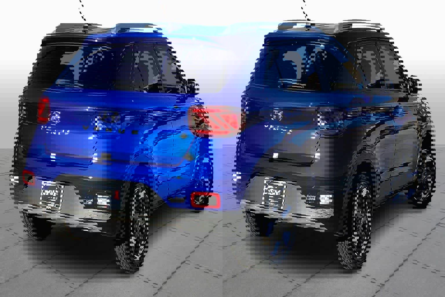 Certified 2025 Hyundai Venue SEL image 12