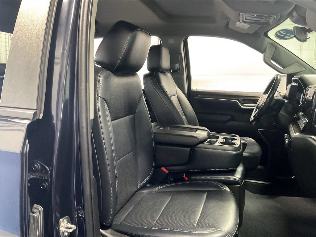 Used 2022 Chevrolet Silverado 1500 LT AWD/4WD image 10