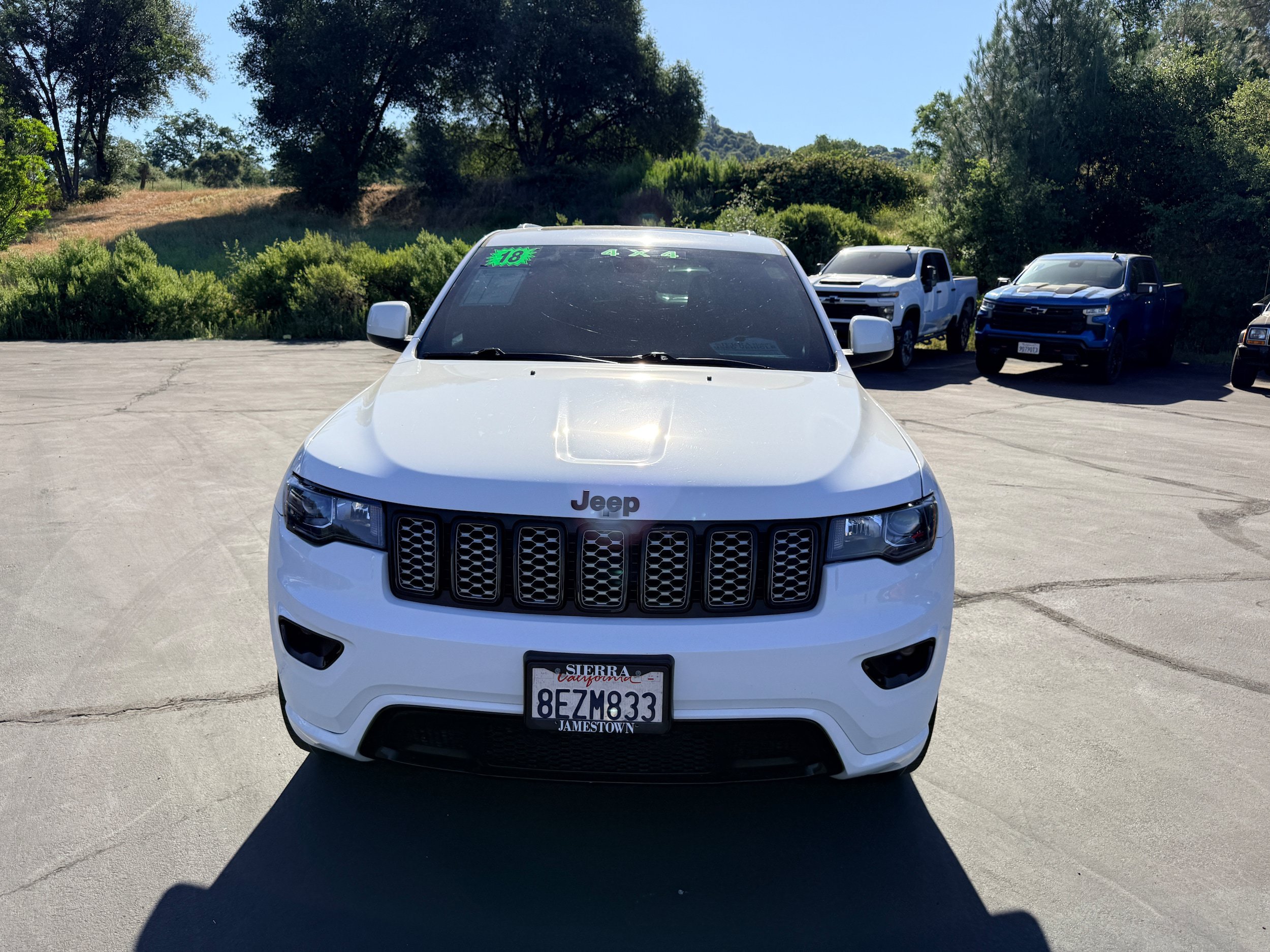 Used 2018 Jeep Grand Cherokee Altitude AWD/4WD image 3