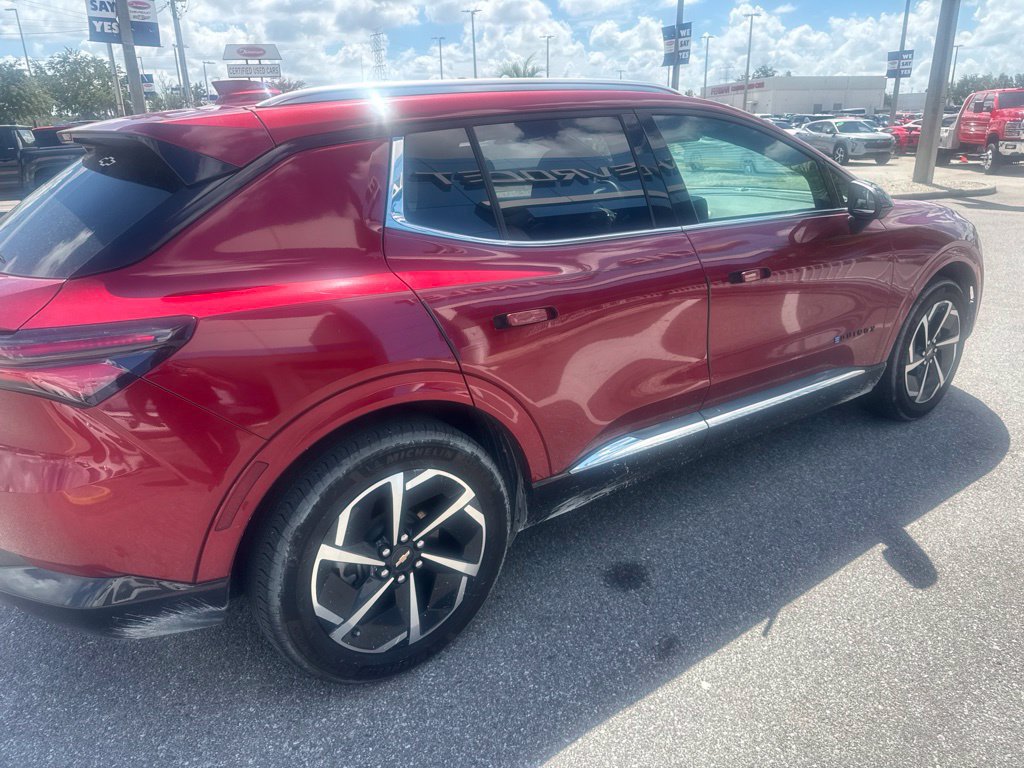 Certified 2024 Chevrolet Equinox EV LT w/ LPO, Blackout Package FWD image 5