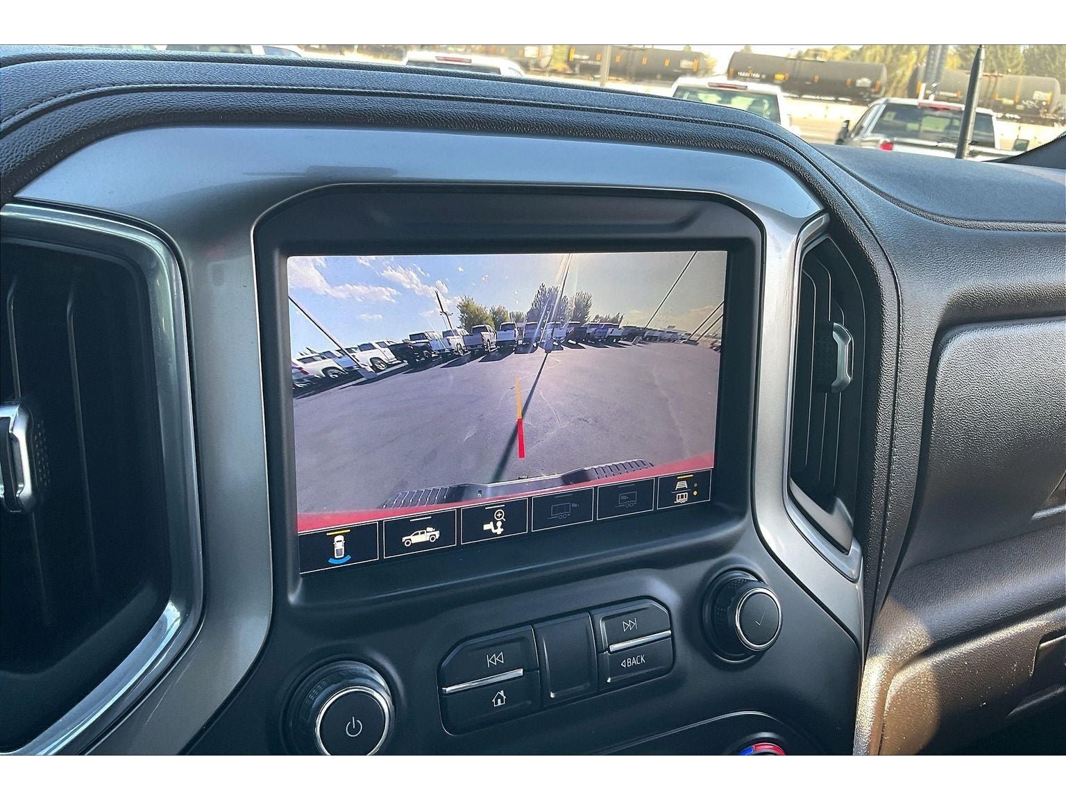 Used 2021 Chevrolet Silverado 2500 LTZ AWD/4WD image 23