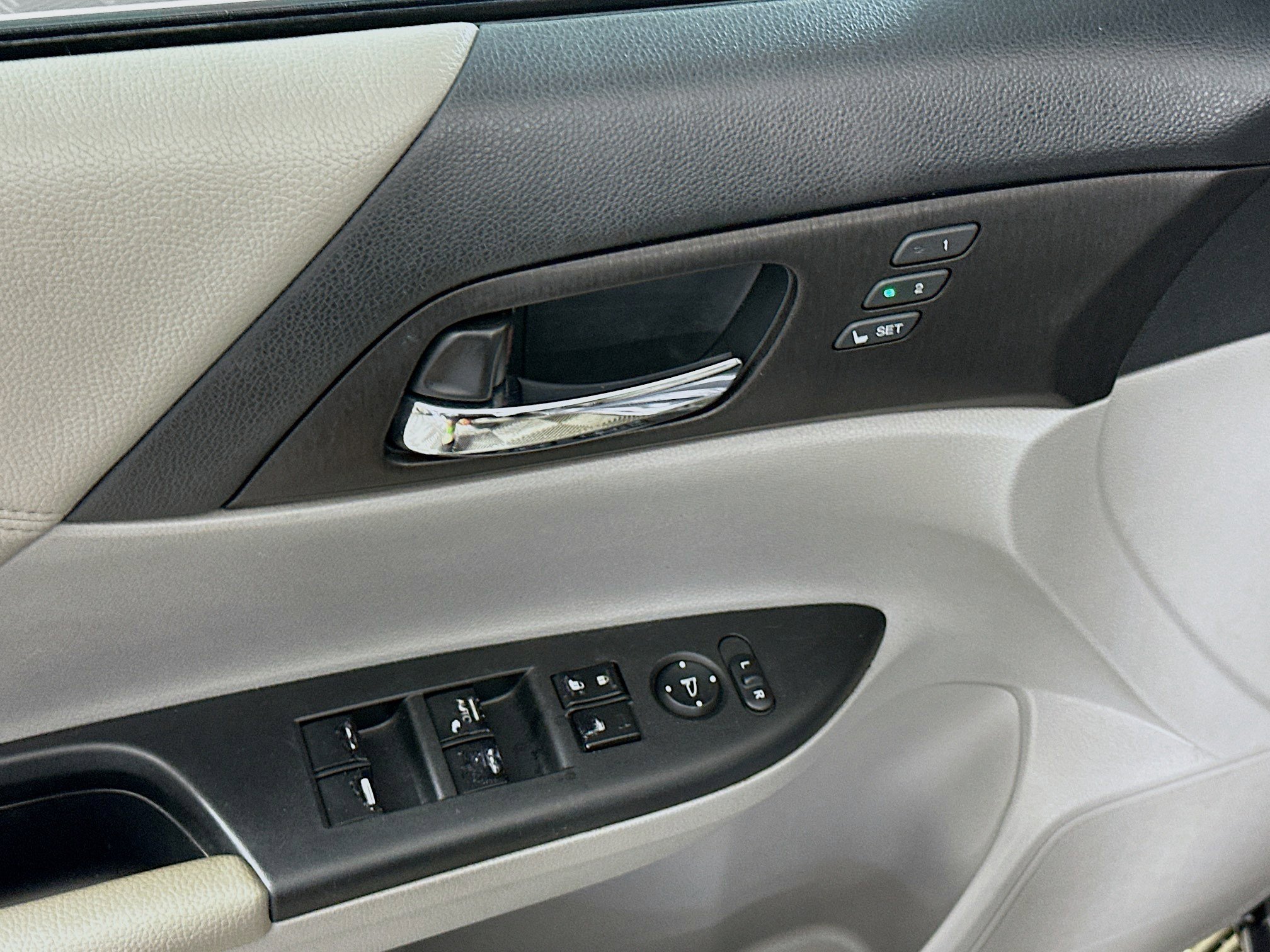 Used 2013 Honda Accord EX-L image 15