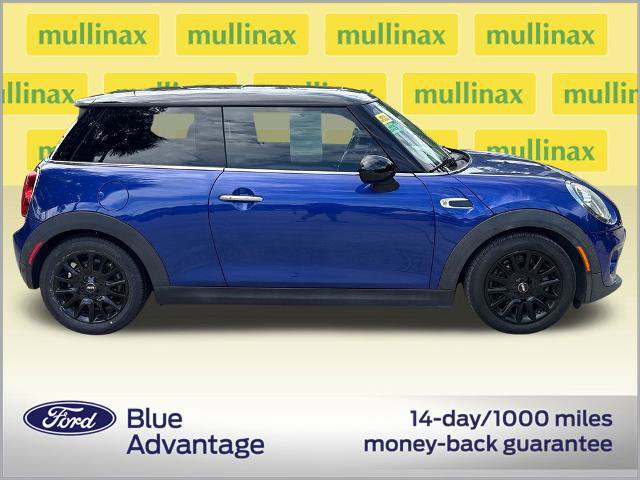 Used 2019 MINI Cooper 2-Door Hardtop FWD image 2