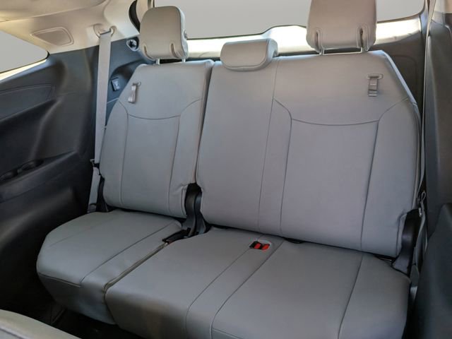 Used 2025 Toyota Sienna XLE w/ XLE Plus Package FWD image 13