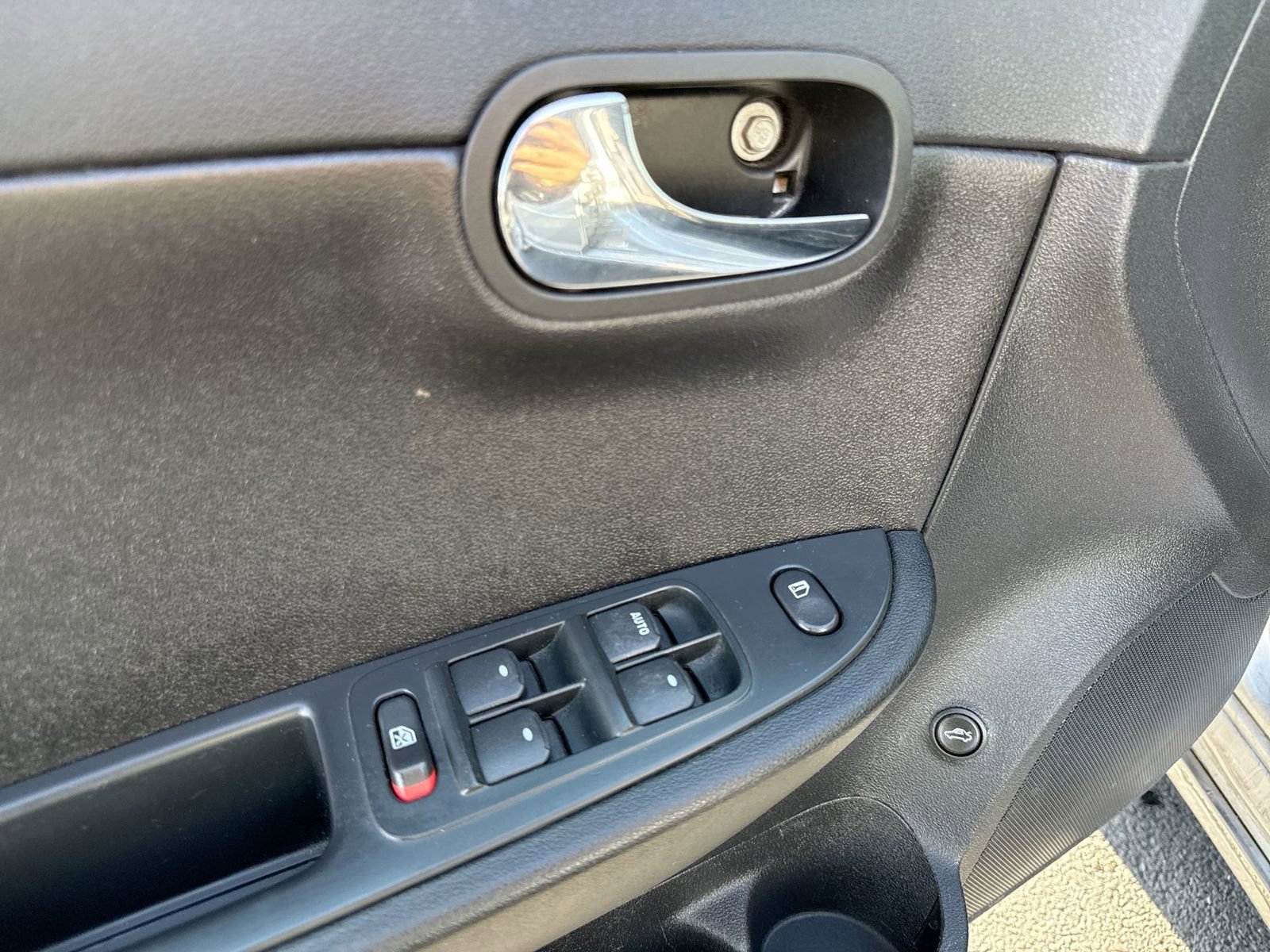 Used 2009 Chevrolet Malibu LT w/ Power Convenience Package image 14