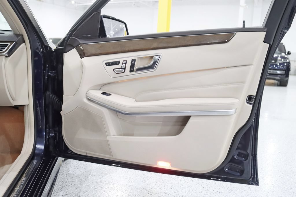 Used 2016 Mercedes-Benz E 350 4MATIC Wagon w/ Premium Package image 32