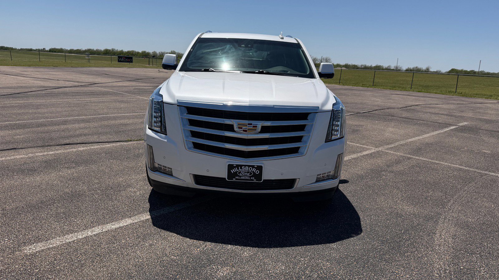 Used 2019 Cadillac Escalade ESV Luxury AWD/4WD image 15