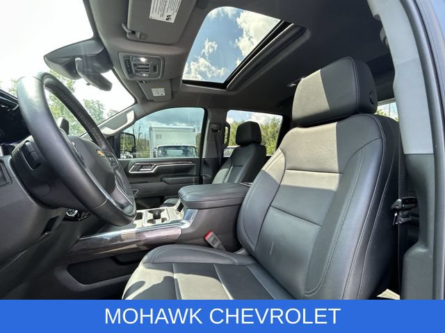 Used 2025 Chevrolet Silverado 2500 LTZ w/ LTZ Convenience Package AWD/4WD image 21