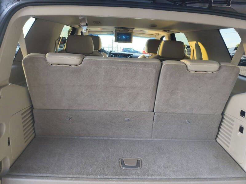 Used 2018 Cadillac Escalade Luxury image 19