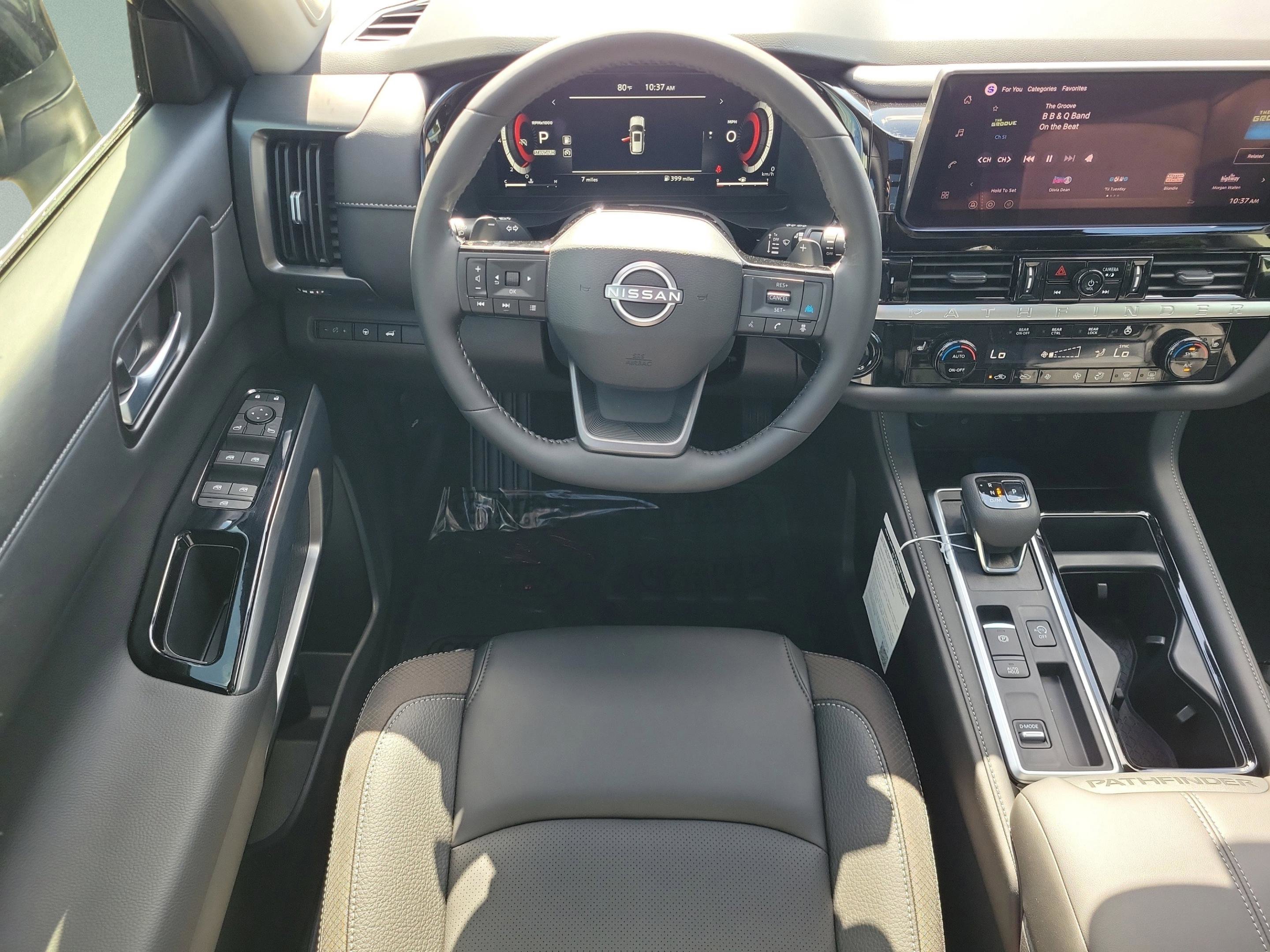 New 2026 Nissan Pathfinder SL image 14