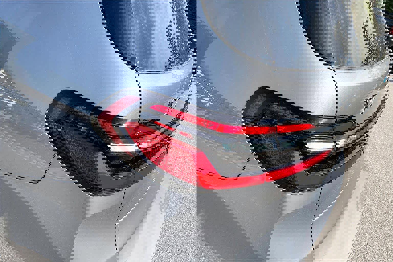 Used 2026 BMW X7 xDrive40i w/ Executive Package image 30