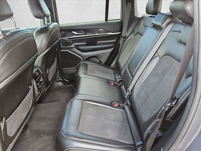 Used 2022 Jeep Grand Cherokee Trailhawk AWD/4WD image 17