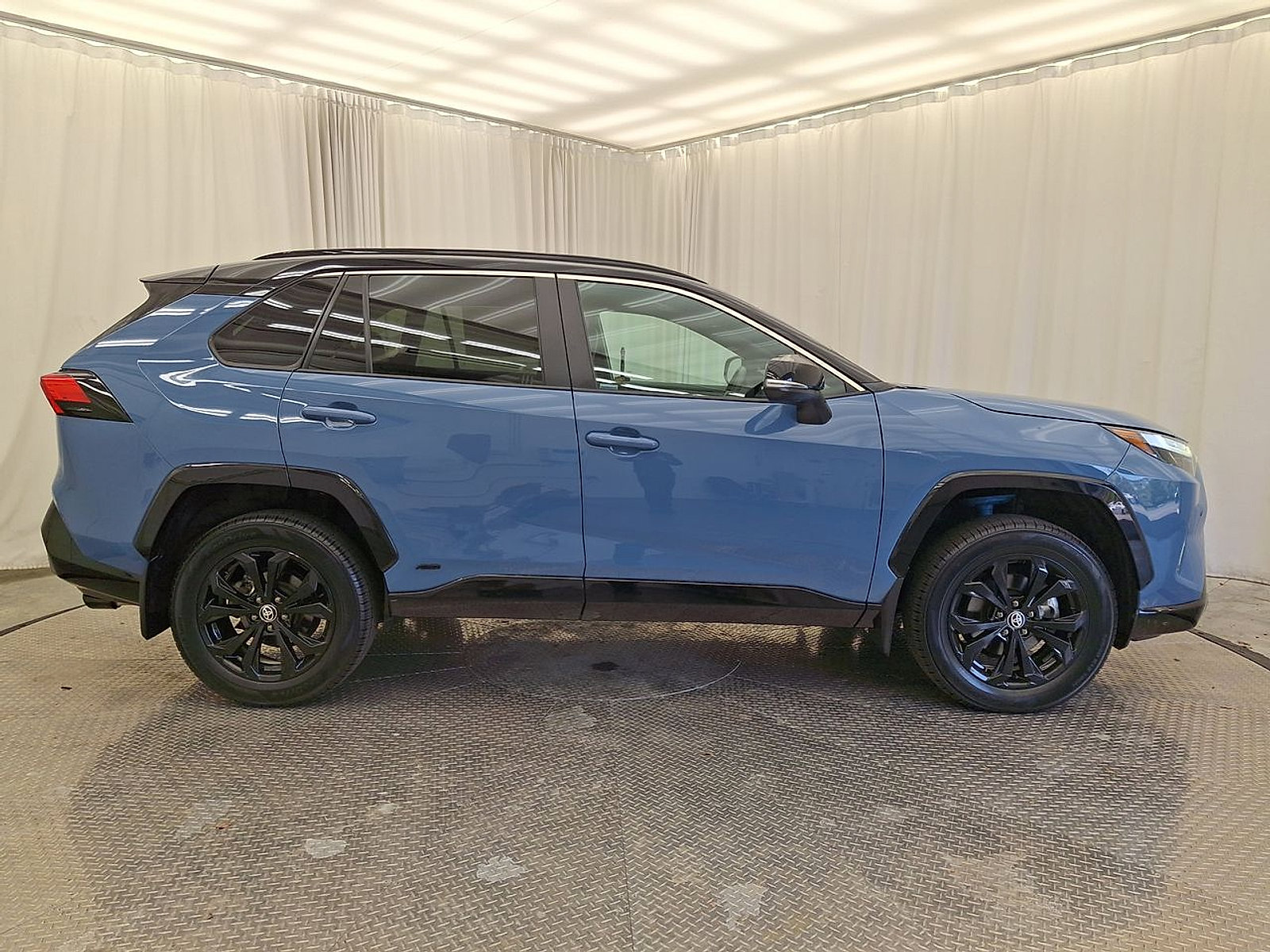 Used 2024 Toyota RAV4 XSE w/ Advanced Technology Package image 26