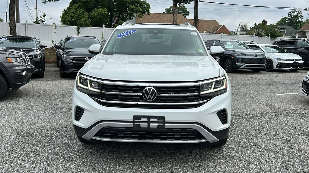 Used 2023 Volkswagen Atlas SEL AWD/4WD image 2