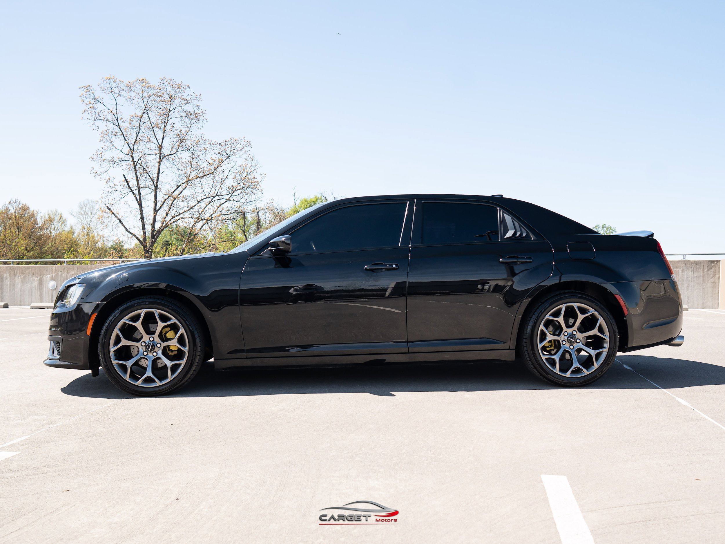 Used 2018 Chrysler 300 Touring w/ Sport Appearance Package image 4