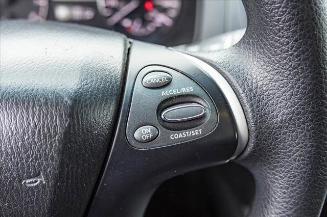 Used 2015 Nissan Pathfinder S image 16