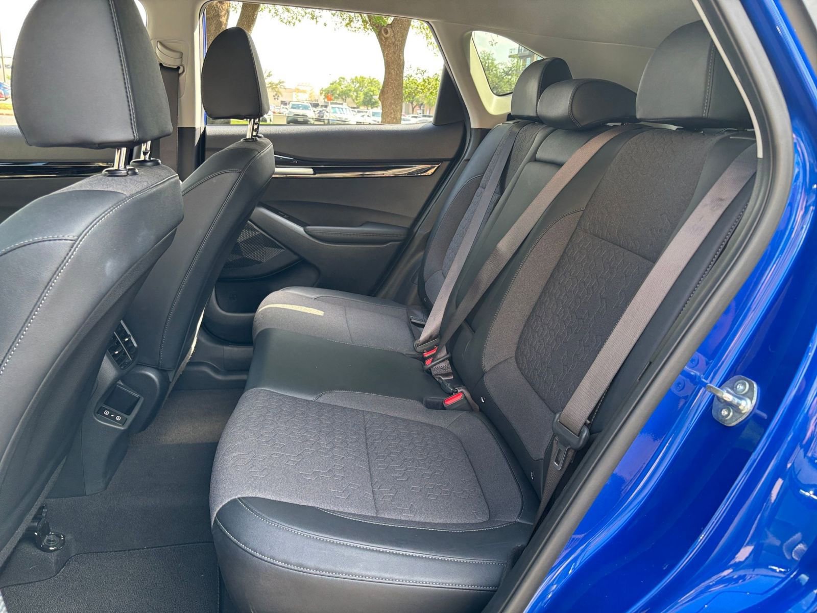 Used 2025 Kia Seltos S image 21