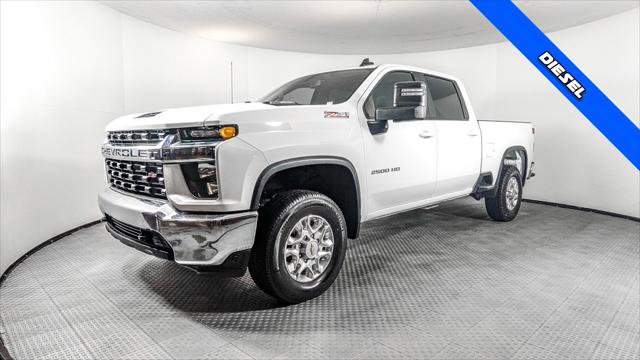 Used 2023 Chevrolet Silverado 2500 LT image 2