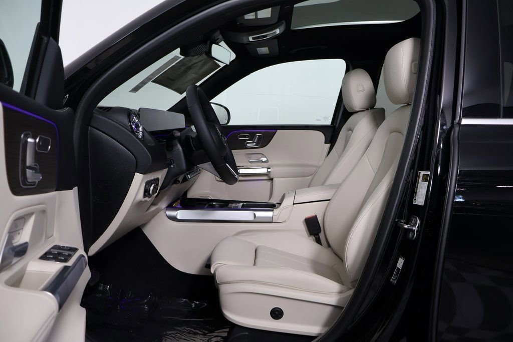 New 2026 Mercedes-Benz GLB 250 4MATIC image 5