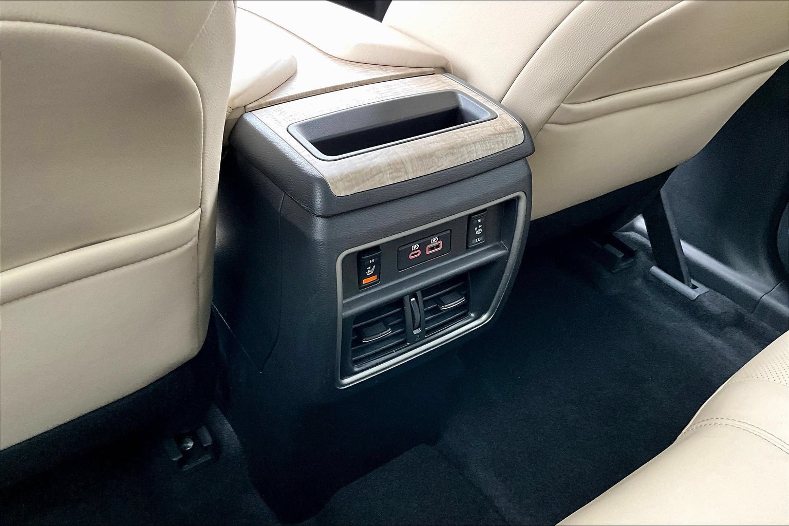 Used 2024 Nissan Murano SL w/ Cargo Package FWD image 11