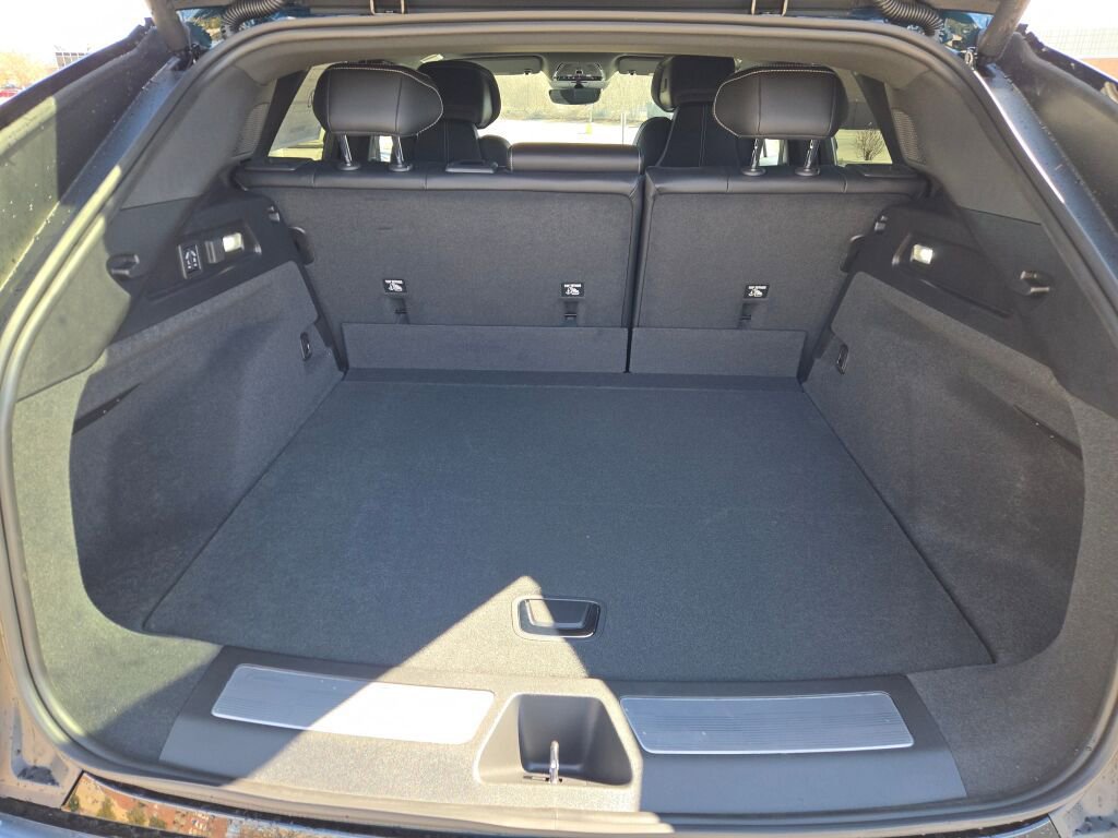 New 2026 Cadillac Lyriq Premium Luxury image 17