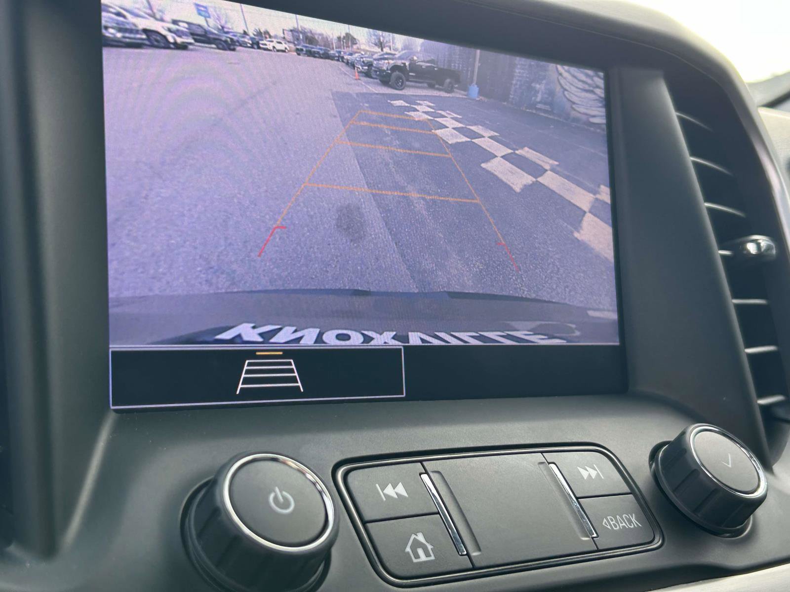 Used 2023 GMC Acadia SLE w/ Driver Convenience Package image 28