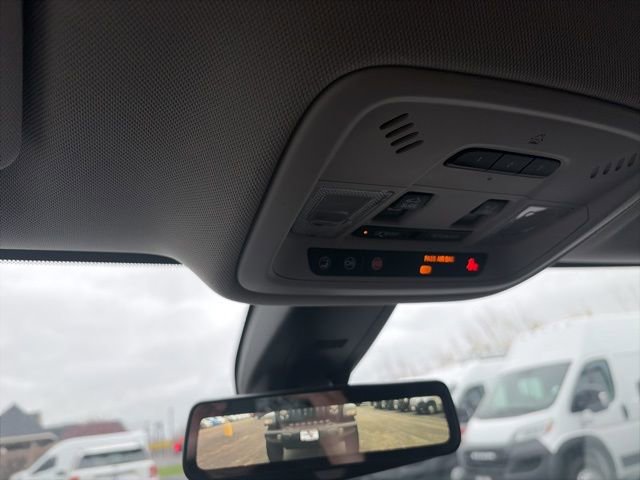 Used 2018 Chevrolet Traverse LT image 17