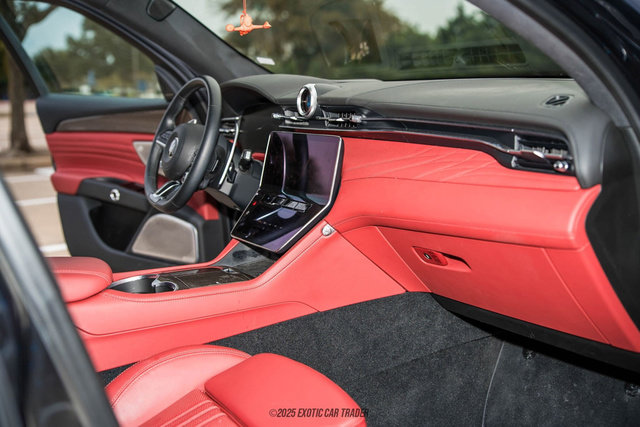 Used 2023 Maserati Grecale Modena image 57