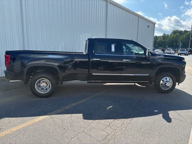 New 2025 Chevrolet Silverado 3500 High Country w/ High Country Premium Package image 2