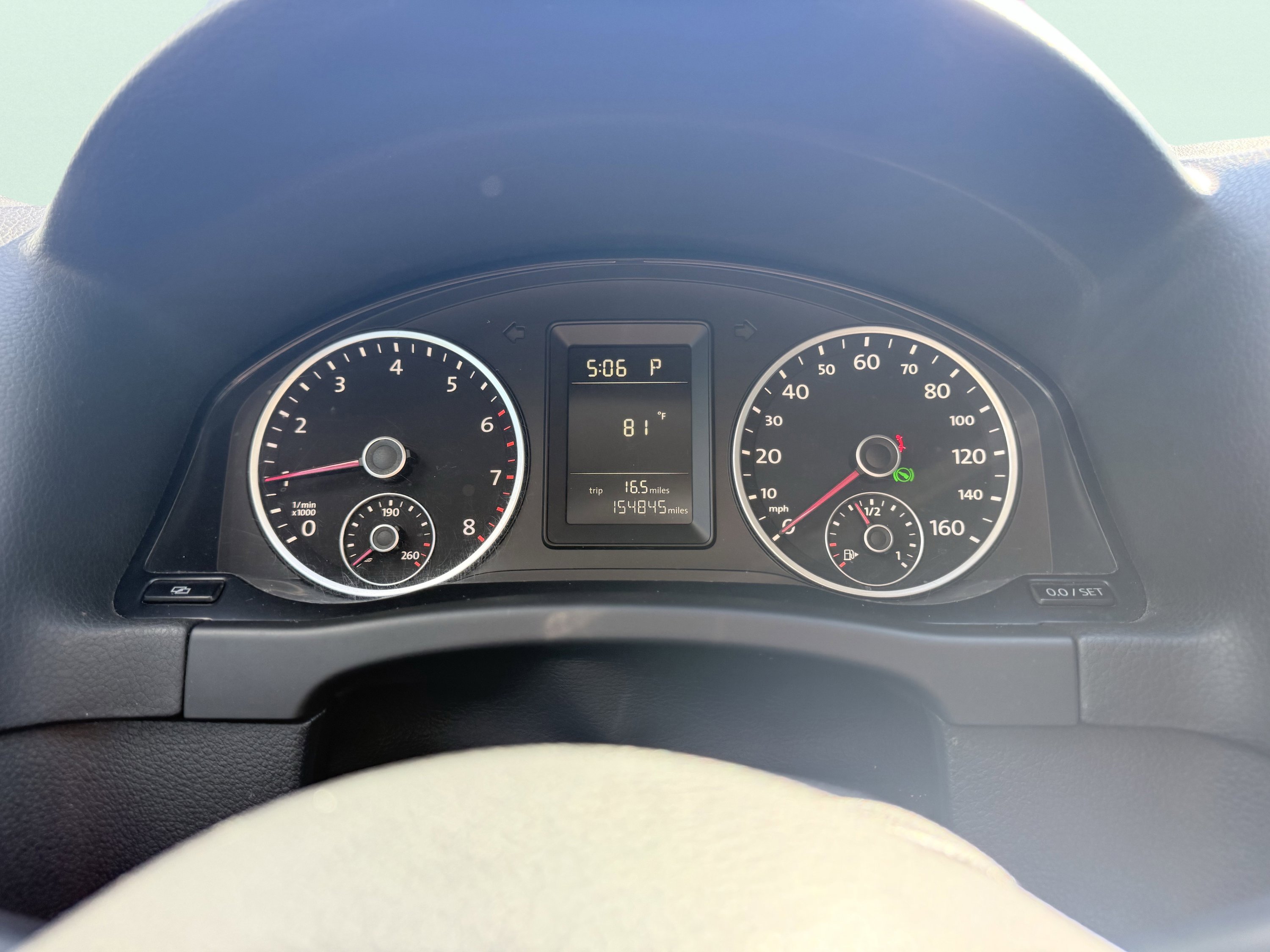 Used 2011 Volkswagen Tiguan S image 55